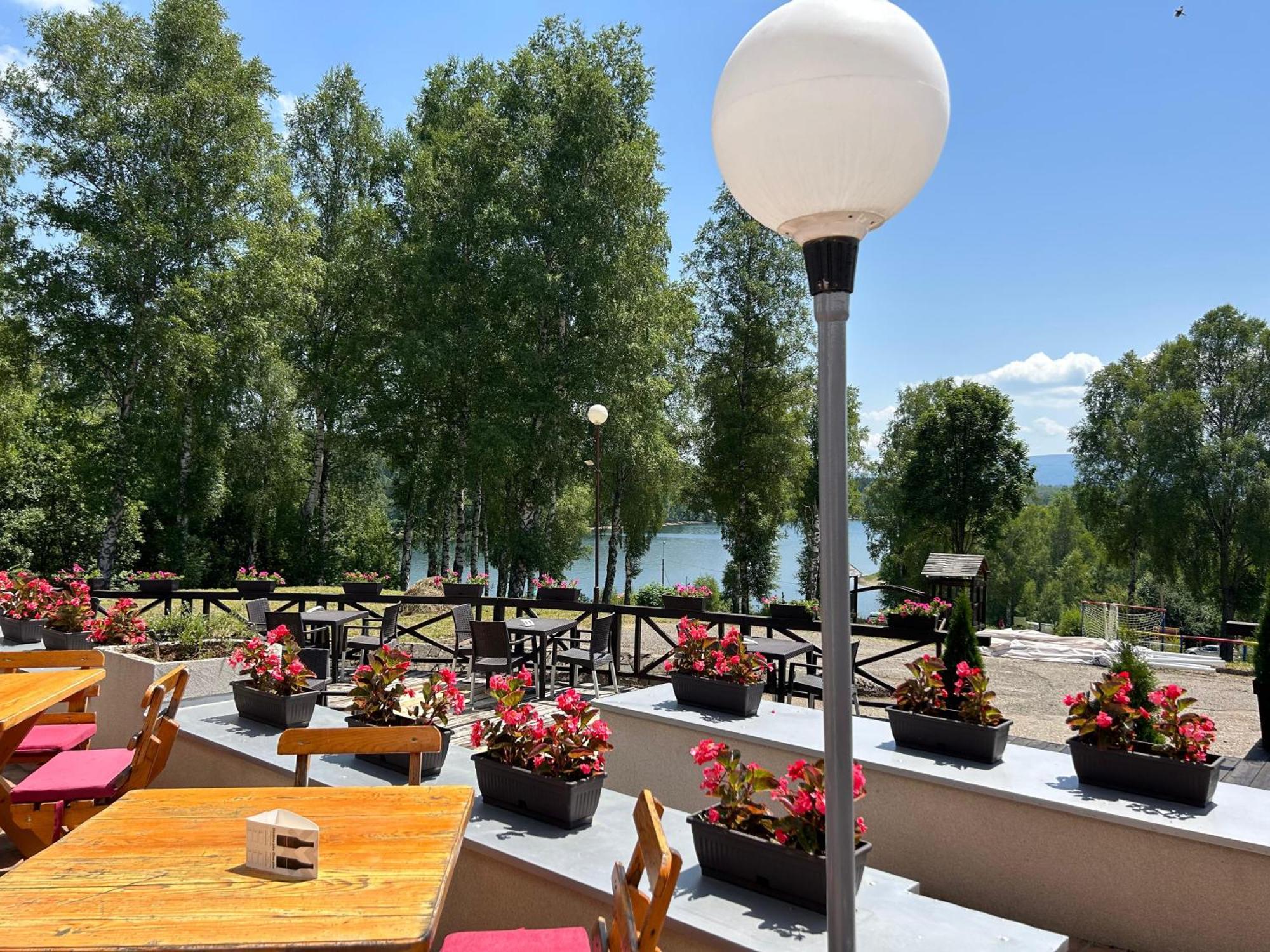 Hotel Vlasina - Vlasinsko Jezero Власіна-Рід Екстер'єр фото
